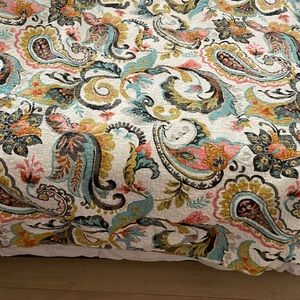Reversible cotton full/queen quilt